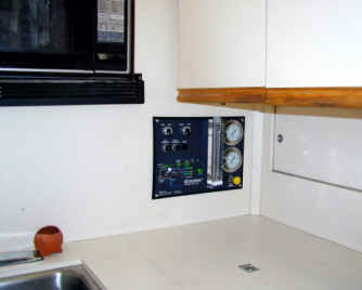 Copy of galley.bmp (269126 bytes)